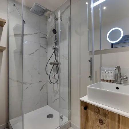 Skis Aux Pieds, 4 Ch, 10 Pers, Piscine, Jacuzzi, Wifi - Fr-1-686-45 Apartment Bourg-Saint-Maurice
